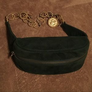 ♥️CHANEL♥️Gorgeous Belt Bag♠️Very Dark green color